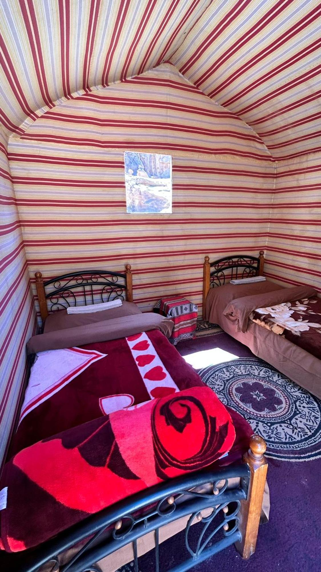 Wild Of Wadi Rum Exteriör bild